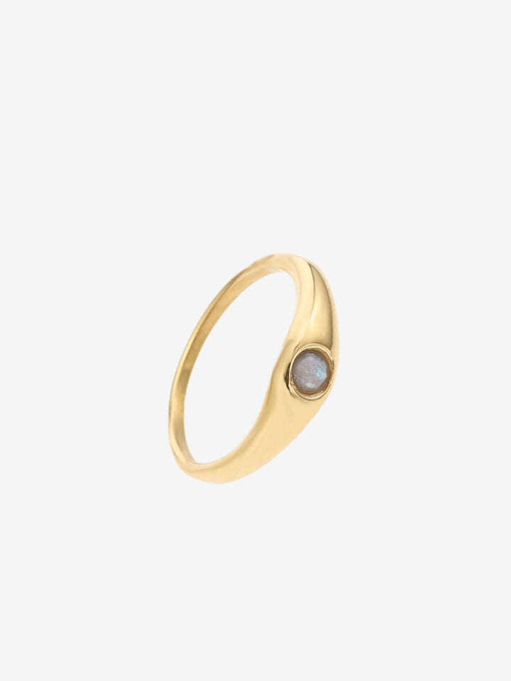 Minimalistische ring met steentje