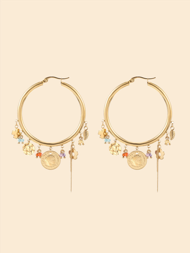 Boucles d'oreilles avec différents pendentifs