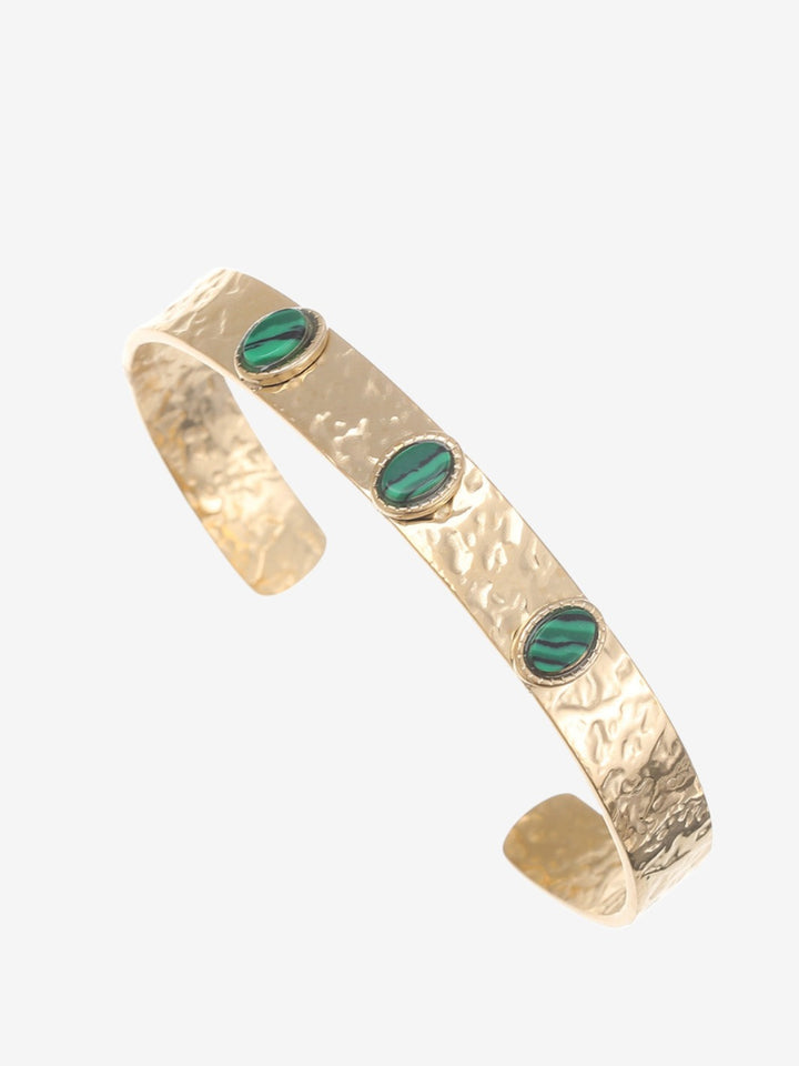 Bangle with stones scattered