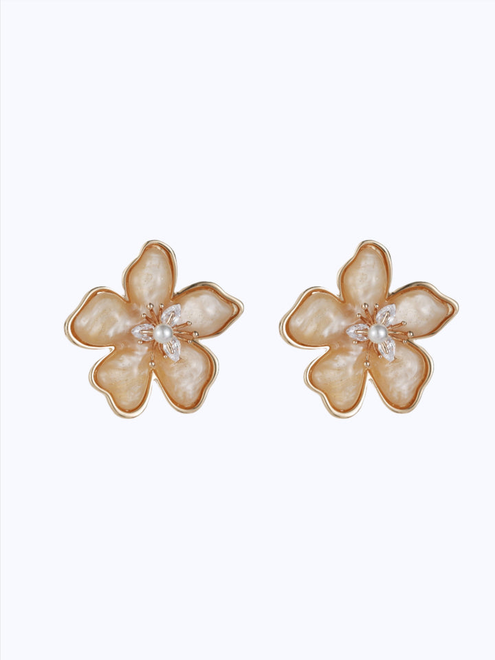 Vintage radiant blossom studs met parel